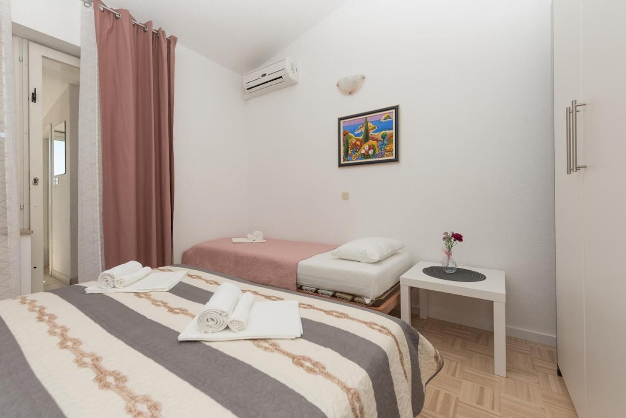 House Santro Lägenhet Baška Voda Exteriör bild
